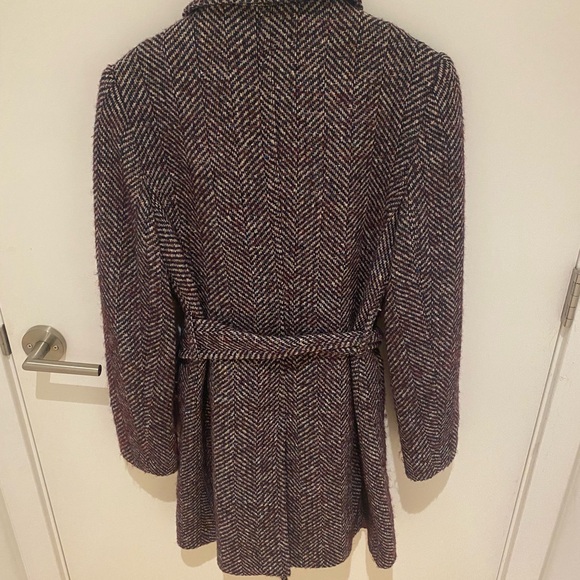 Jacob burgundy herring bone coat -made in Canada - Picture 3 of 6